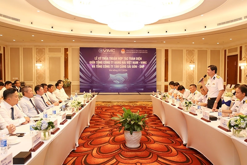 Tổng công ty Tân cảng Sài Gòn và Tổng công ty Hàng hải Việt Nam ký thỏa thuận hợp tác