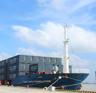 Tan Cang 62 towed Tan Cang Foundation from Ha Tinh to Vung Ang anchorage
