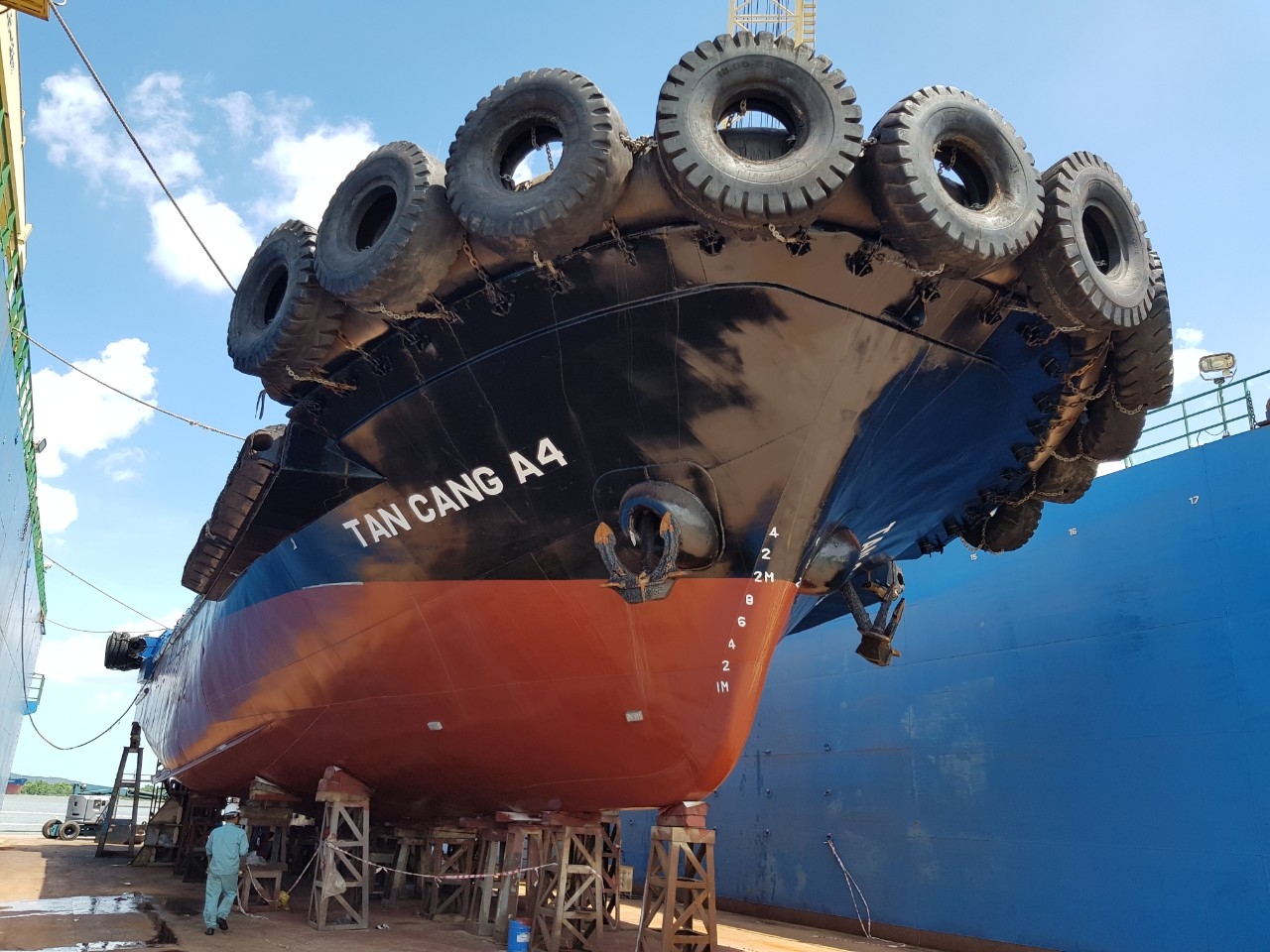 Azimuth Tan Cang A4 dry docking in Song Cam Shipyard